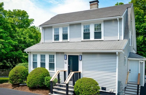 Stoneham House | Enchanting Hidden Door Escape