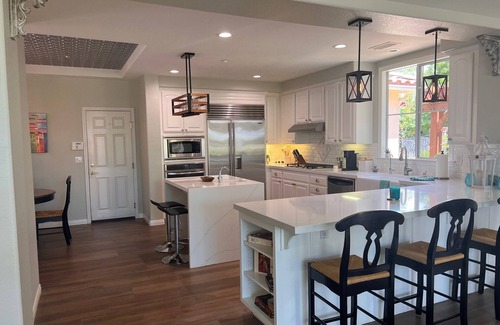 Fallbrook Resort | Enchanting Luxury 1-Level Home, Lagoon Style Infinity Pool & Spa, Private 1 Acre