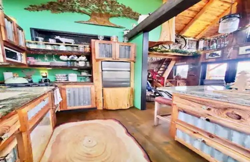 Maidstone Cabin | Enchanting New Treehouse! Experience a unique getaway above the forest canopy.