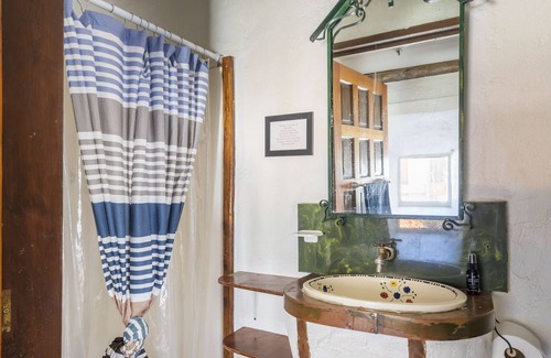 Val Verde House | Enchanting Rustic Escape