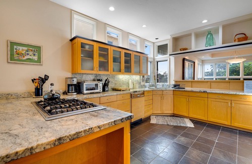 Eastside Santa Cruz House | Enchanting waterfront home with hot tub, patio, & great harbor views