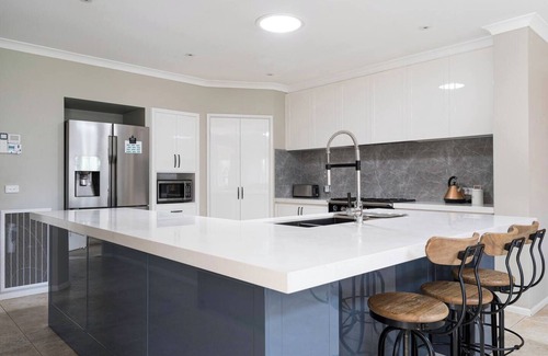 Mornington House | Endless Entertainment on the Coast A Family Oasis