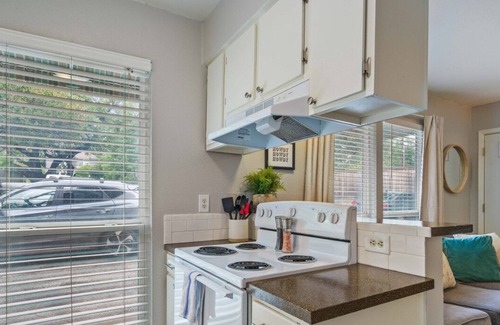 Old Enfield Apartment | Enfield #114 xxxxxxx