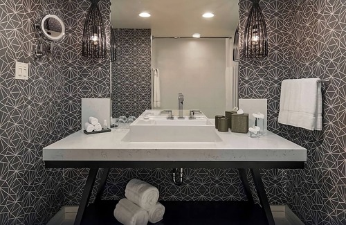 Dupont Circle Hotel | Enjoy a Hassle-Free Stay! Close to Walter E. Washington Convention Center