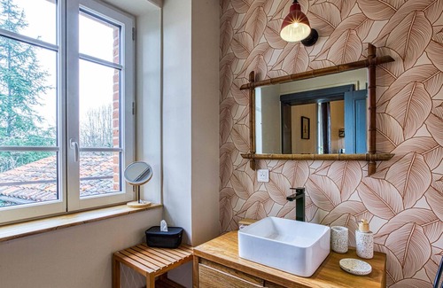 Marssac-sur-Tarn Apartment | Enjoy a wonderful vacation in this comfortable vacation apartment.