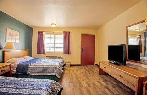 Lordsburg Hotel | Enjoy Free Parking Room Near Lordsburg Museum Exhibits