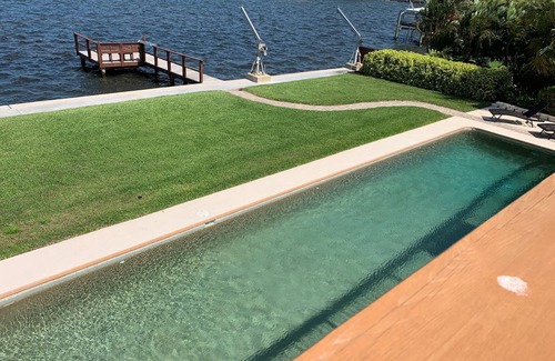 St. Petersburg - Clearwater Apartment | Enjoy million dollar sunsets in newly renovated private studio in private home.