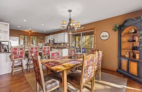 Big Canoe House | Enjoy mountain views, cook out on the Weber grill & relax! - Canoe Believe It