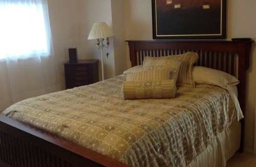 Central Okanagan House | Enjoy Spectacular Lake Views and Relax at the Lakehouse