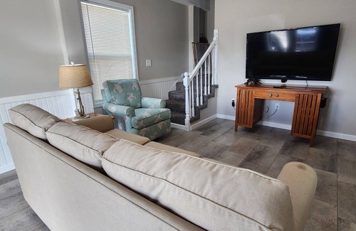 Port St. Joe Apartment | Enjoy the beach WITHOUT spending a FORTUNE!