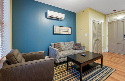 St. Clairsville House | Enjoy the convenience of Condo Living located in close proximity to Wheeling 303