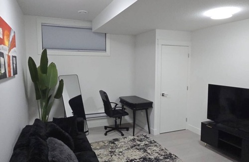 Saskatoon House | Enjoy “The Cozy villa 3.0”n2-bedroom building in fantastic Saskatoon with AC