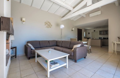 Cruis House | Enjoy the peace and serenity of mountain walks.