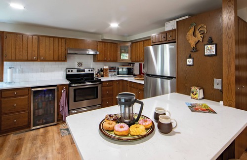 Frederick Cabin | Enjoy the serenity of our cozy forest lodge by the Frederick Watershed