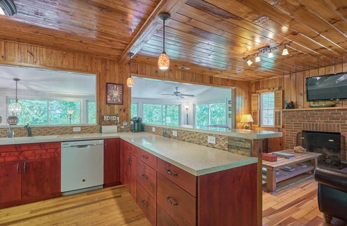 Sunset Cove Cottage | Enjoy the sunrise from quiet spot on Lake Lure - no lake access til Spring 2026