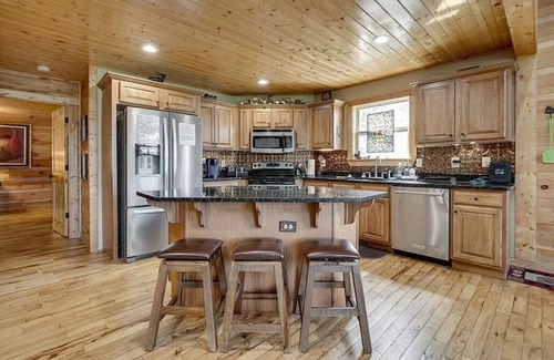 Cleveland Cabin | Enjoy View's View'snDiscounted nights for Oct.&Nov