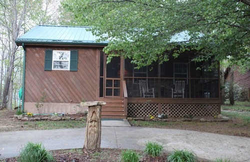 Sloans Valley House | Enjoy your Perfect Getaway near Lake Cumberland! Pet Friendly with a Hot Tub!