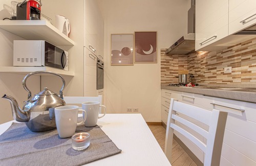 Zona XV Torre Maura Apartment | Enjoy your stay at Casa Abeba, in the heart of Torre Maura in Rome!