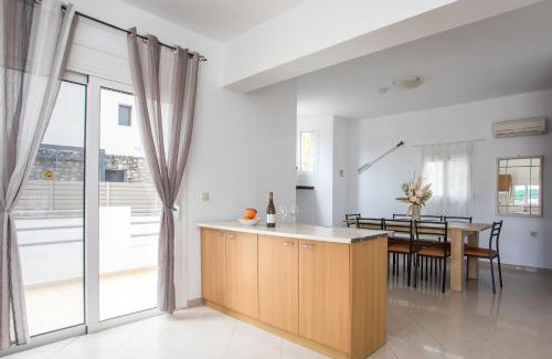 Kiotari Villa | Ennisfree Villa