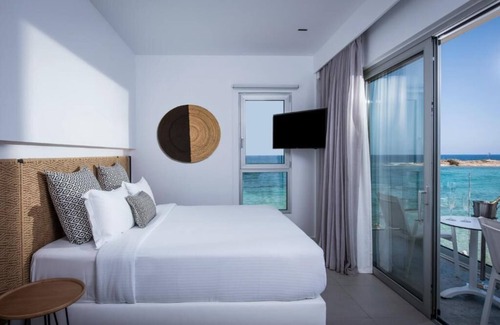 Malia Hotel | Enorme Ammos Beach