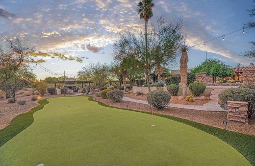North Scottsdale House | Entertainment Galore! Heated Pool, Relaxing Spa, Putting Green, Bocce Court, BBQ