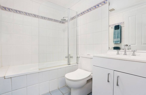 Kingsford Apartment | Entire 2 Bedroom apartment near UNSW & Hospitals