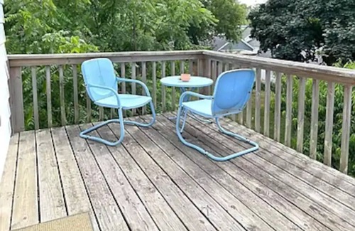 Beloit House | Entire 2 Bedroom Home near Beloit College