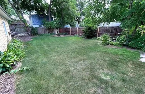 Beloit House | Entire 2 Bedroom Home near Beloit College