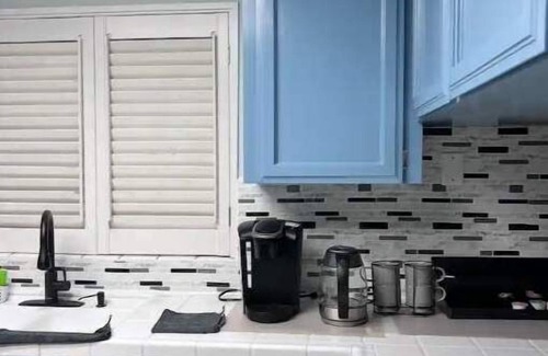 Modesto House | Entire 3 BR & 2 BA house for business and family