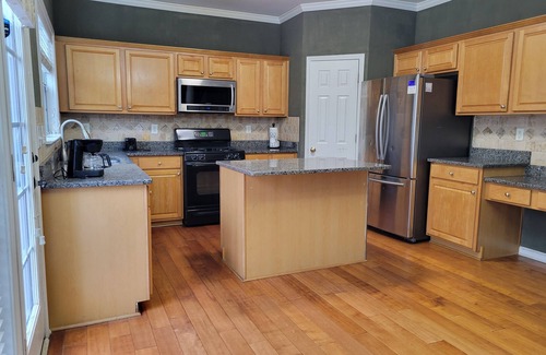 Woodstock House | Entire 4-bedroom house in prestigious community of Woodstock