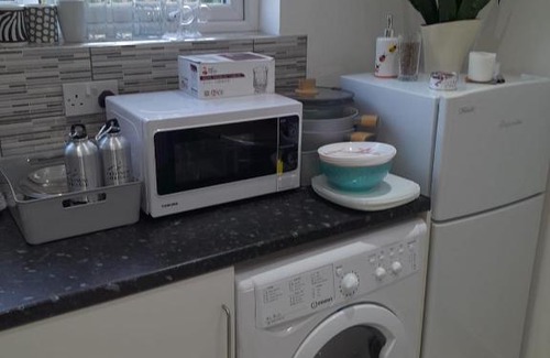 Harrow Apartment | Entire apartment for 4 guests 2 double Rooms in London - Next to Sudbury hill tube station