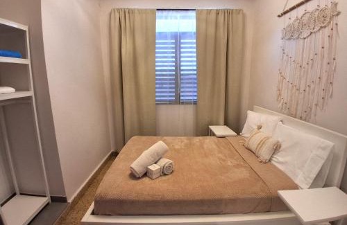 Hipodromo Apartment | Entire Building For Large Groups 24 Generator!