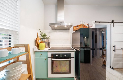 Government Hill House | Entire Cozy Cottage by Downtown, Pearl District and Airport