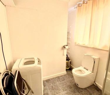 Mount Wellington House | Entire House in Mt Wellington, Central Auckland