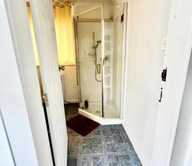 Mount Wellington House | Entire House in Mt Wellington, Central Auckland