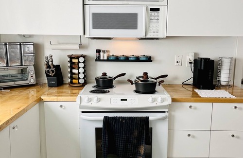 Stockton House | Entire House in Quiet, Established Family Neighborhood. Welcome weary travelers!