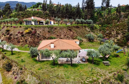 Molares House | Entire house for 5 people, private pool, pets accepted. Fully equipped.
