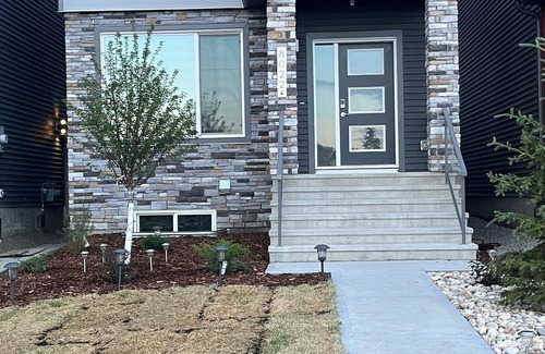 Southwest Edmonton House | Entire House with 3 Balconies builted 2021