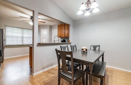 Lutz House | Entire House with Game Room in Lutz, Near Tampa and Wesley Chapel