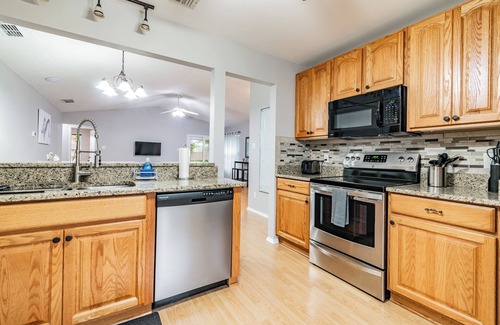 Lutz House | Entire House with Game Room in Lutz, Near Tampa and Wesley Chapel