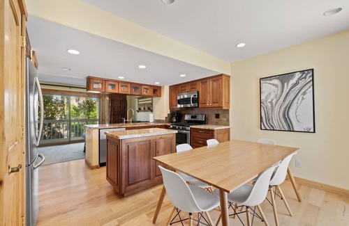 Park Meadows House | Entire Townhome in Park City! 5 min from Historic Down Town! - The Nordic Nest