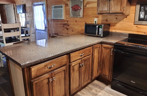 Mammoth Spring Cabin | EntirelyRested Spring River Cabin near Saddler Falls