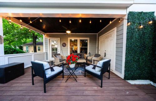 Inglewood House | Epic Deck 4 Miles to DWNTN Arcade Games & More
