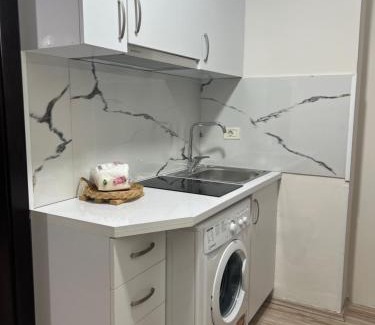 Blloku Apartment | Ergi’s Studio Apartment