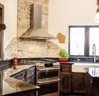 Rubicon House | Erin Hills Area Perfect Retreat - Fall Colors Specials!