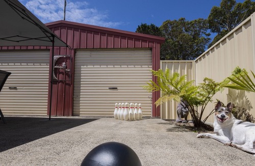 Old Erowal Bay Cottage | Errol Cottage: forest to the sea