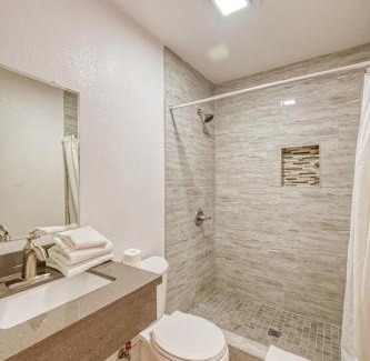 Mojave Hotel | ERTH INN by AGA- Mojave