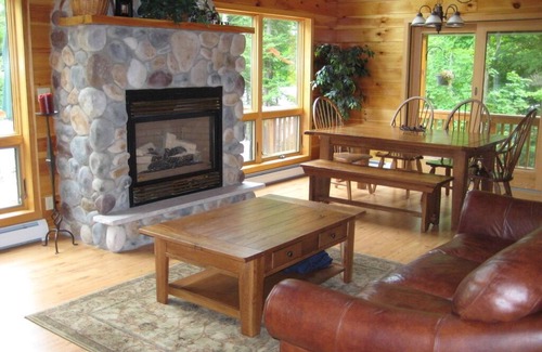Old Forge Cabin | Escape & Enjoy a Cozy 3-bedroom cabin in wonderful Old Forge/Winter Season Ava