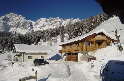 Muehlbach Am Hochkoenig Ski Chalet | Escape everyday life - com to the Kniegut !