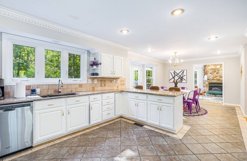 Marshall House | Escape the city to this Spacious and Clean 5BR/3.5BA home with a Heated Pool and Spa on 8 Acres in Horse & Wine Country